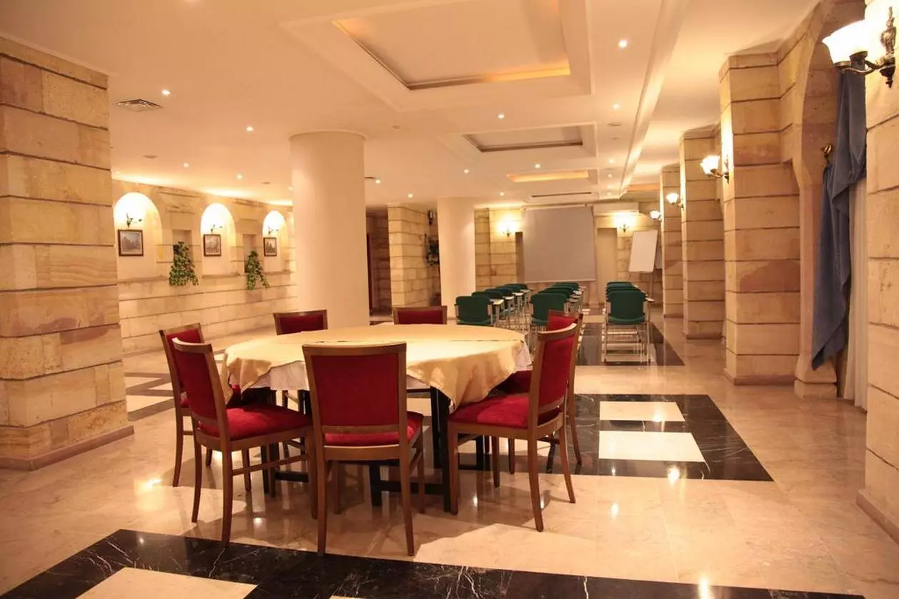 TASSARAY_SHABAVIZPARVAZ (20).jpg